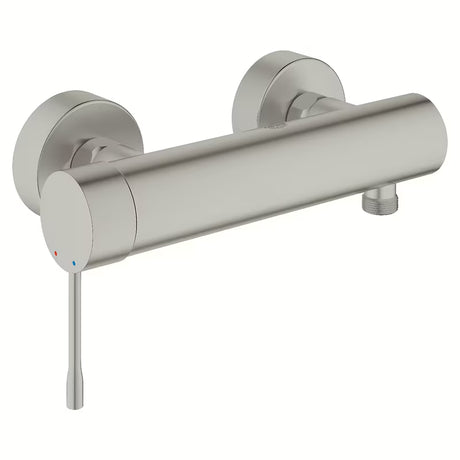 Stenska enoročna armatura za tuš Grohe Essence New v izvedbi supersteel z videzom mat nerjavnega jekla.