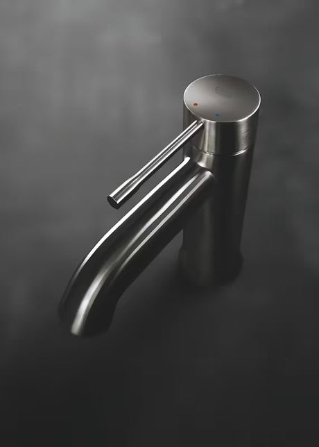 Grohe Essence New enoročna armatura za umivalnik s visokim izljevom u završnoj obradi brushed hard graphite