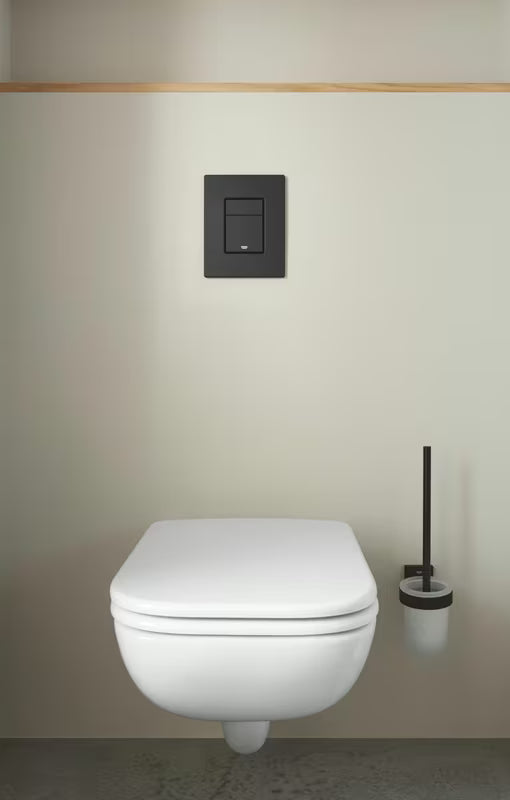 Stenska WC ščetka Grohe Essentials v mat črni izvedbi s skritim pritrjevanjem