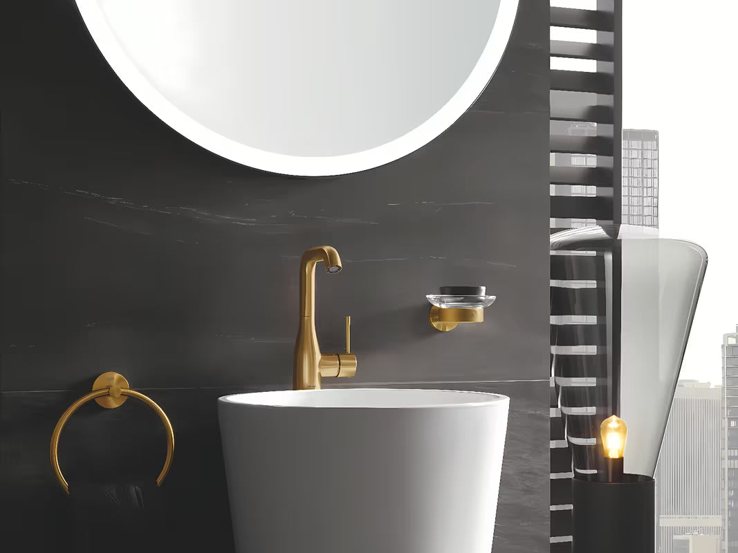 Kovinski držalo Grohe Essentials v izvedbi Brushed Cool Sunrise s skritim pritrjevanjem