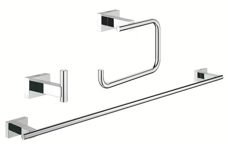 Kromirana komplet kopalniških dodatkov Grohe Essentials Cube s kavljem, držalom za WC školjka papir in držalom za brisače.