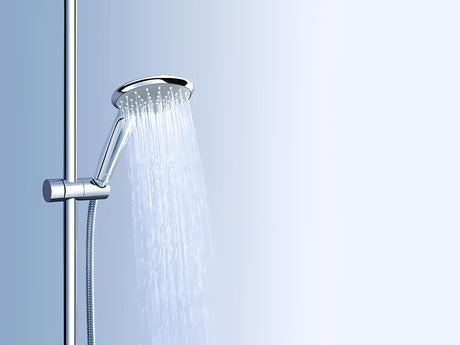 Tuš set Grohe Euphoria 110 Duo v kromu z ročno prho, pršno letvijo, cevjo in poličko EasyReach.