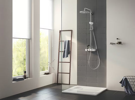 Tušni sistem Grohe Euphoria smartcontrol System v kromu s termostatsko armaturo, z nadglavno in ročno prho