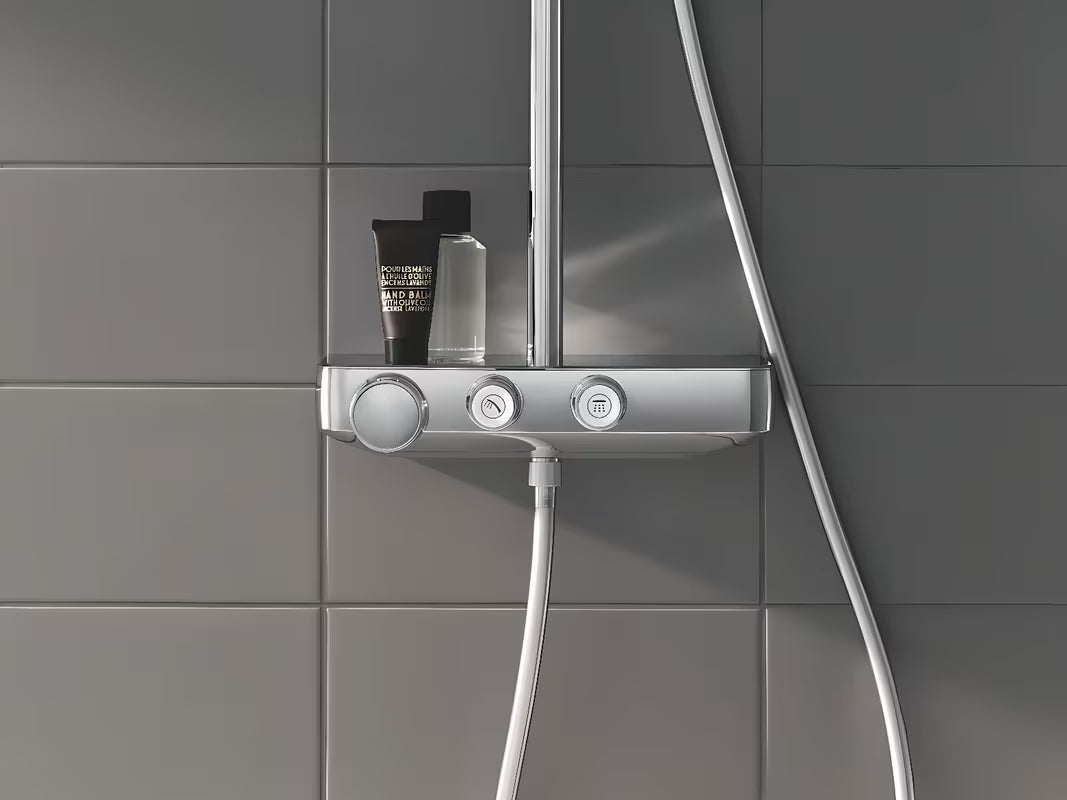 Tušni sistem Grohe Euphoria smartcontrol System v kromu s termostatsko armaturo, z nadglavno in ročno prho