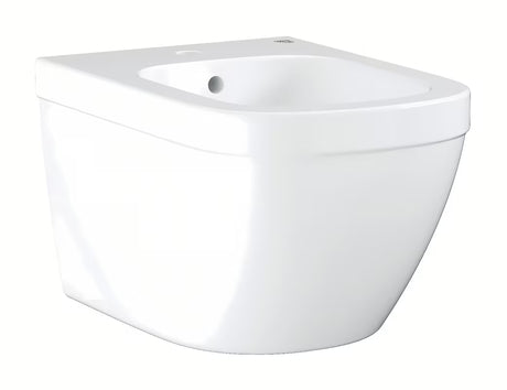 Viseči bide Grohe Euro Ceramic v beli barvi Alpine White z odprtino za pro armaturo in prelivom