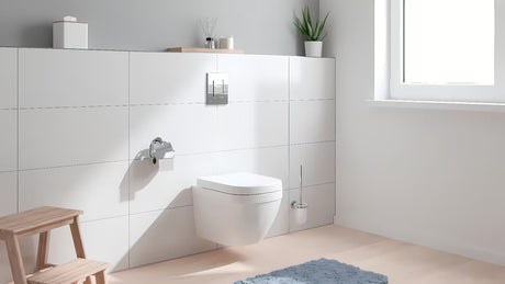 Viseči WC set Grohe Euro Ceramic v beli barvi z Rimless školjko in sedežem z mehko Zapiranje Soft Close
