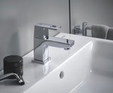 Kromirana armatura za umivalnik Grohe Eurocube z varčnim pretokom Grohe EcoJoy in perlatorjem SpeedClean.