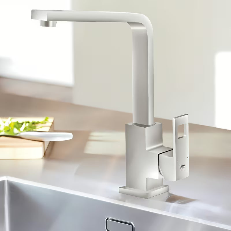 Kuhinjska enoročna armatura Grohe Eurocube z visokim izlivom v izvedbi supersteel