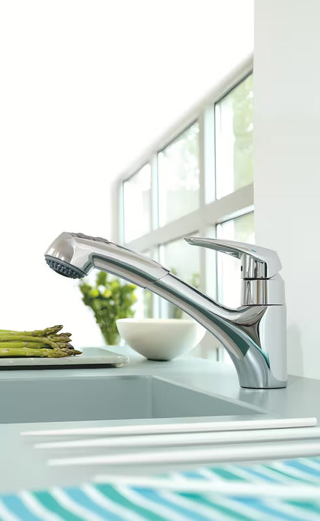 Kromirana armatura za pomivalno korito Grohe Eurodisc z izvlečno prho z vrtljivim izlivom