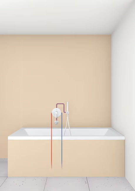 Grohe Eurosmart Cosmopolitan stenski izliv za kad v kromirani izvedbi z aeratorjem
