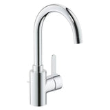 Visoka kromirana armatura za umivalnik Grohe Eurosmart Cosmopolitan z vrtljivim izlivom in ročnim upravljanjem.