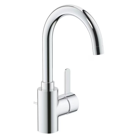 Visoka kromirana armatura za umivalnik Grohe Eurosmart Cosmopolitan z vrtljivim izlivom in ročnim upravljanjem.