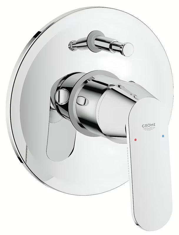 Podometna enoročna armatura za tuš Grohe Eurosmart Cosmopolitan v kromirani izvedbi z okroglo rozeto.