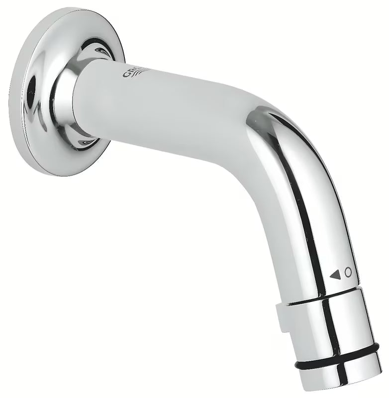 Kromiran stenski ventil za umivalnik Grohe Universal s kratkim izlivom in vrtljivim upravljanjem start stop.