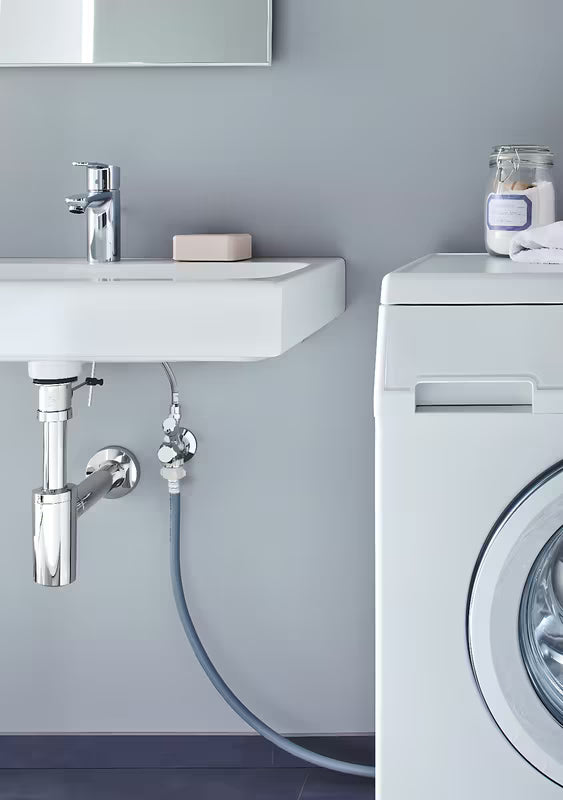 Kombi kotni ventil Grohe pro za stensko montažo s kompenzacijo dolžine in kovinsko rozeto.