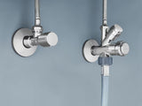 Kotni ventil Grohe v izvedbi chrome s kovinsko rozeto in ergonomskim kovinskim ročajem.