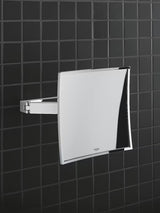 Kozmetično ogledalo Grohe Selection Cube v kromu s 3-kratno povečavo in stensko montažo s skritim pritrjevanjem.