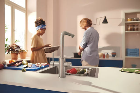Grohe Blue Pure 2022 armatura za pomivalno korito s filtrirno funkcijo v izvedbi supersteel
