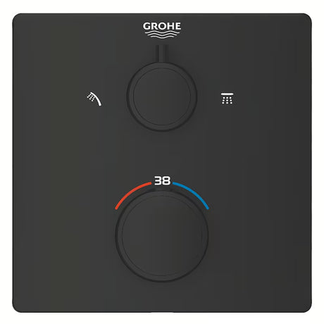 Mat črna podometna termostatska armatura za tuš Grohe Grohtherm s kvadratnim upravljanjem.
