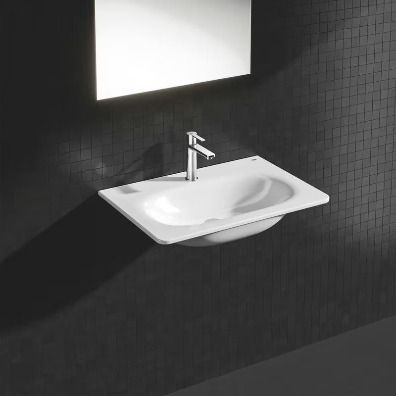 Kromirana enoročna armatura za umivalnik Grohe Lineare s standardnim izlivom