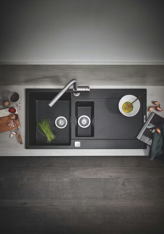 Armatura za Pomivalno Korito Grohe Minta v izvedbi supersteel z vrtljivim L-izlivom in izvlečno prho.