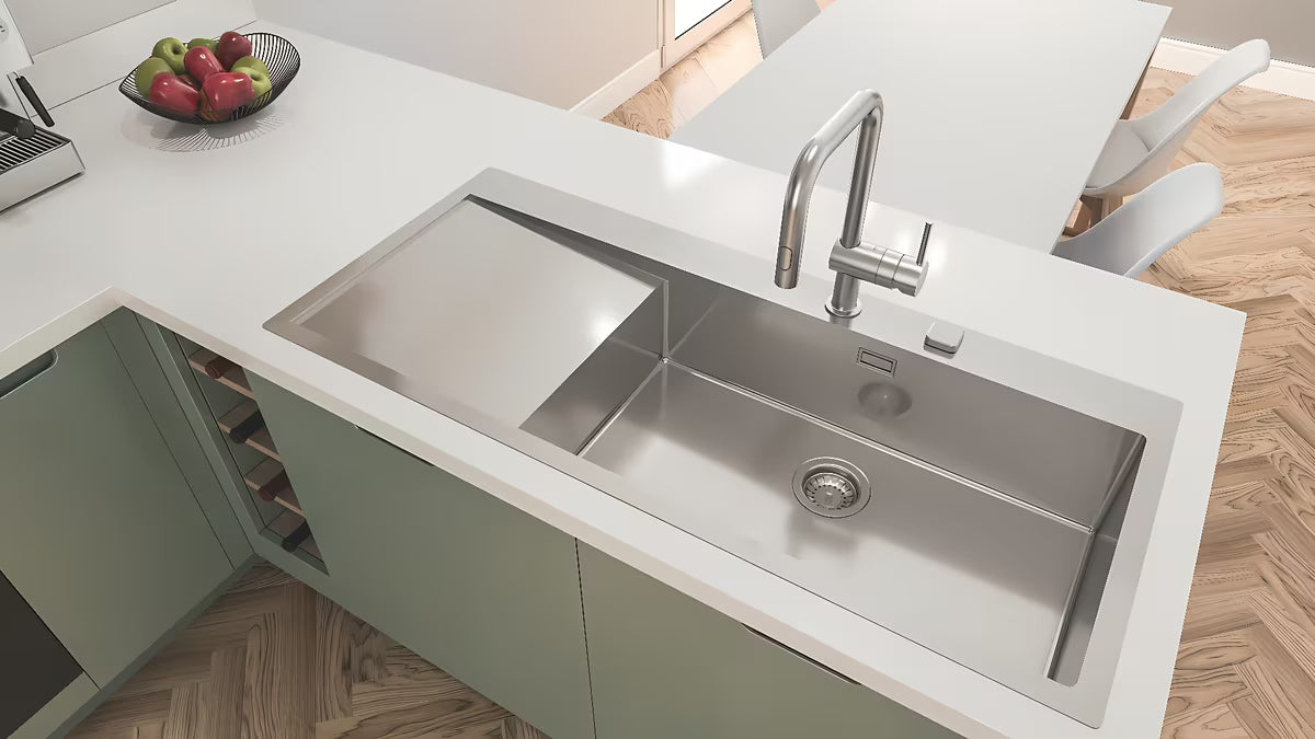 Armatura za Pomivalno Korito Grohe Minta supersteel z visokim vrtljivim izlivom in izvlečno prho
