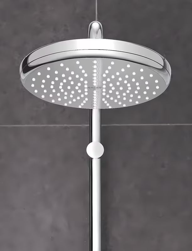 Krom nadglavna prha Grohe New Tempesta 210 s curkom Rain ter tehnologijama DreamSpray in SpeedClean.