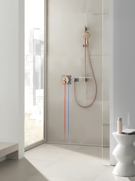 Ročna prha Grohe Rainshower smartactive 130 v izvedbi brushed warm sunset z gumbom SmartTip
