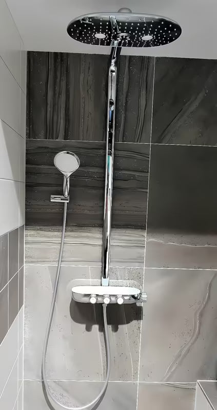 Grohe Rainshower smartcontrol tušni sistem s termostatsko armaturo v kromu z nadglavno prho 360 mm in ročno prho