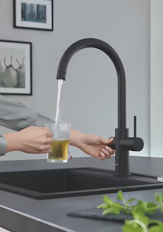 Grohe Red Duo armatura za pomivalno korito v velvet black z upravljanjem vrele vode na dotik in visokim izlivom C