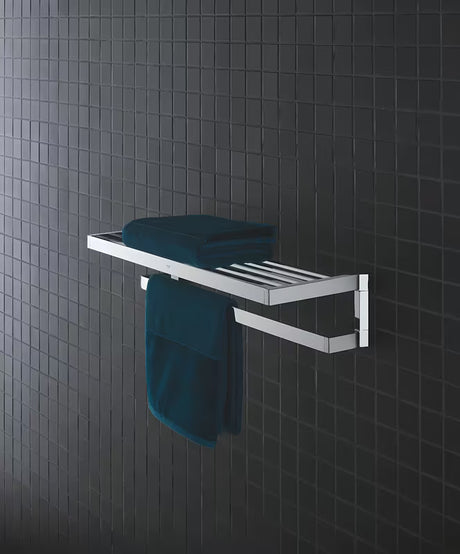 Kromiran držalo za brisače Grohe Selection Cube s palico in zgornjo polico pro za shranjevanje brisač