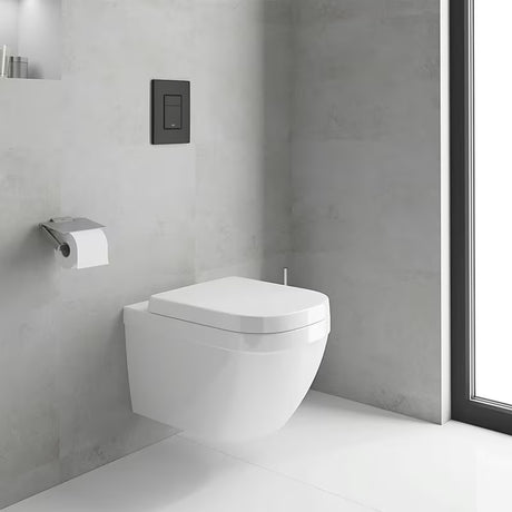 Upravljalna splakovalna tipka Grohe Skate Cosmopolitan v izvedbi phantom black z mat površino