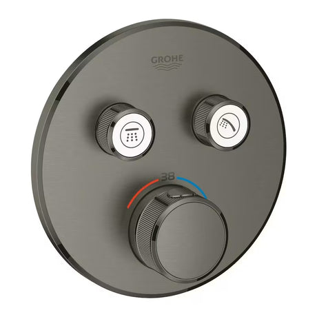 Podometna termostatska armatura za tuš Grohe Grohtherm smartcontrol v izvedbi brushed hard graphite.