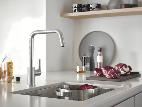 Enoročna armatura za pomivalno korito Grohe Start z visokim vrtljivim U-izlivom v izvedbi supersteel