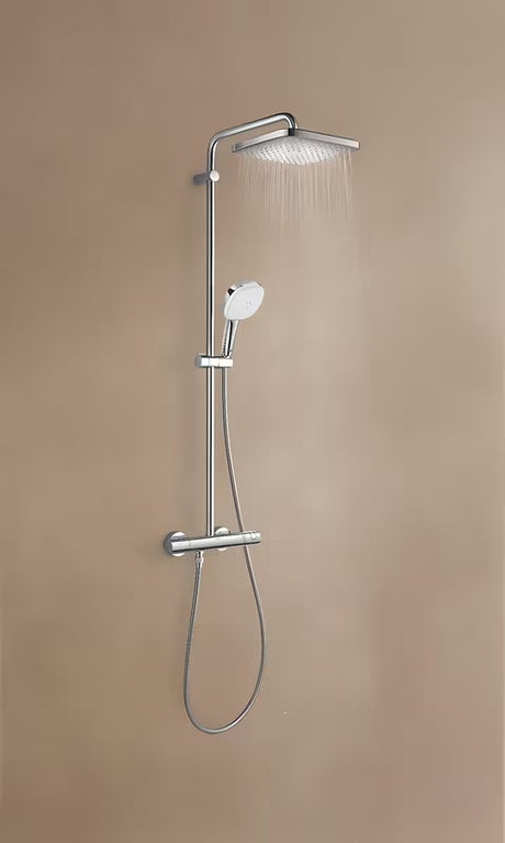Tušni sistem Grohe Tempesta Cube System s termostatsko armaturo v krom izvedbi z nadglavno in ročno prho