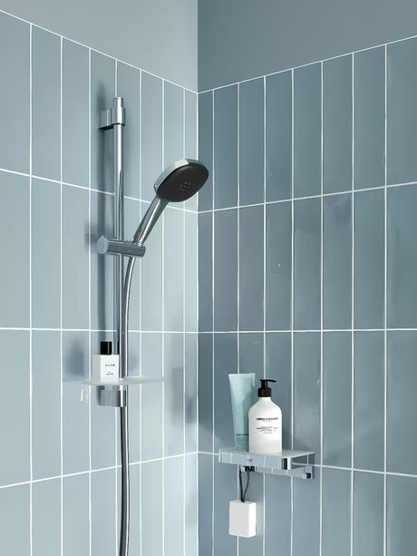 Grohe Vitalio Comfort krom tuš set z ročno prho, letvijo, cevjo in poličko