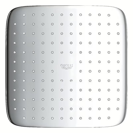 Kvadratna nadglavna prha Grohe Vitalio Comfort 250 Cube v kromu s curkom Rain in belim zadnjim pokrovom.
