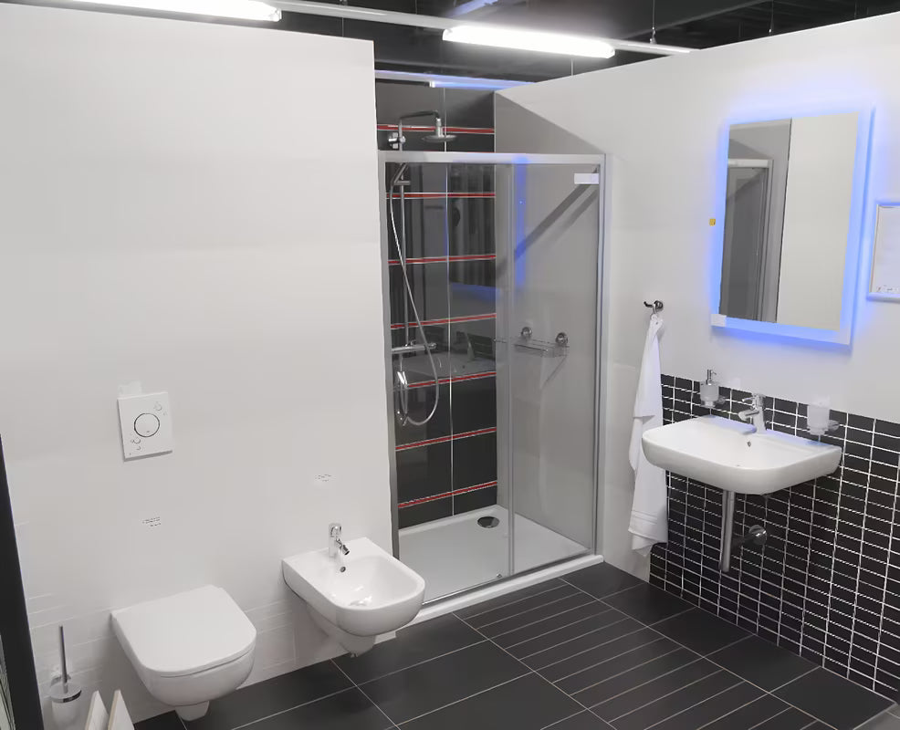 Drsno tuš vrata Hüppe Next 120 cm s prozornim polnilom in krom profili