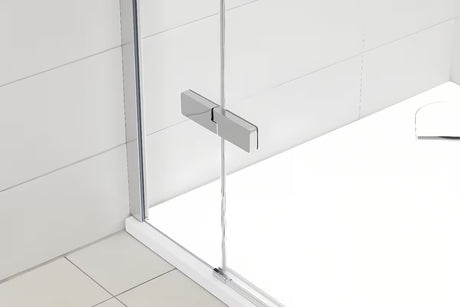 Tuš vrata Hüppe Strike New 120 cm s prozornim steklom in krom profilom v sijajni izvedbi