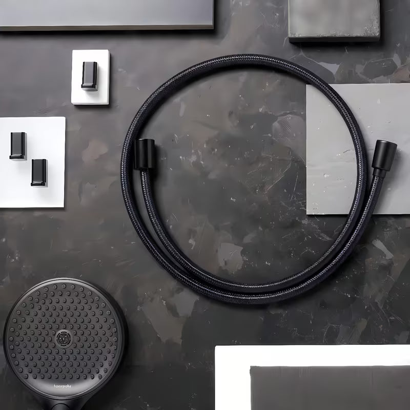 Tekstilna cev za tuš hansgrohe Designflex 2 m v mat črni barvi z univerzalnim priključkom G ½.