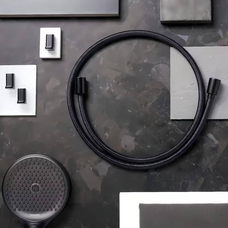 Tekstilna cev za tuš hansgrohe Designflex v mat črni barvi, dolžina 1,60 m