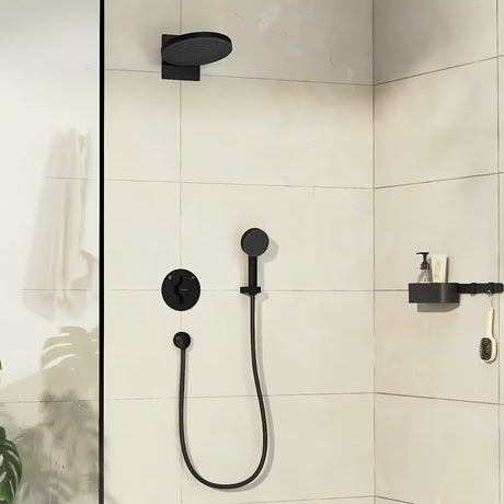 Podometna armatura za tuš Hansgrohe duoturn S v mat črni barvi pro za upravljanje dveh porabnikov.