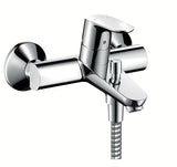 Kromirana stenska enoročna armatura za kad Hansgrohe Focus v zaobljenem dizajnu