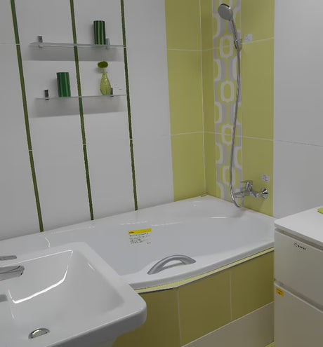 Stenska enoročna armatura za kad Hansgrohe HG248 v krom izvedbi s tehnologijo AirPower