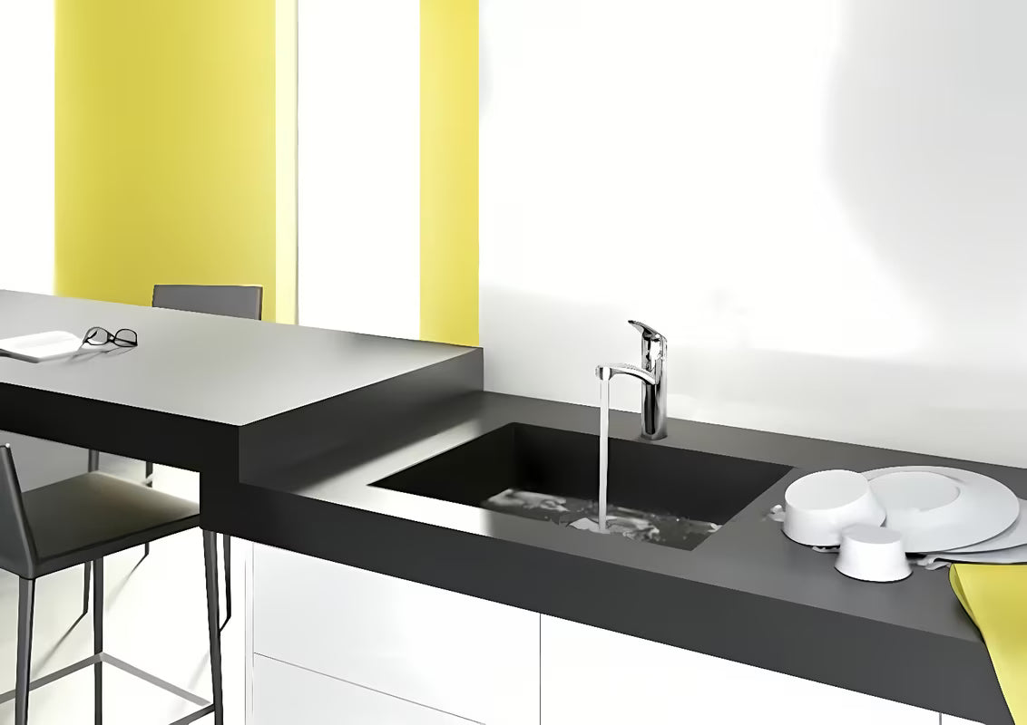Kromirana stoječa armatura za pomivalno korito Hansgrohe HG248 z vrtljivim izlivom in tehnologijo EcoSmart