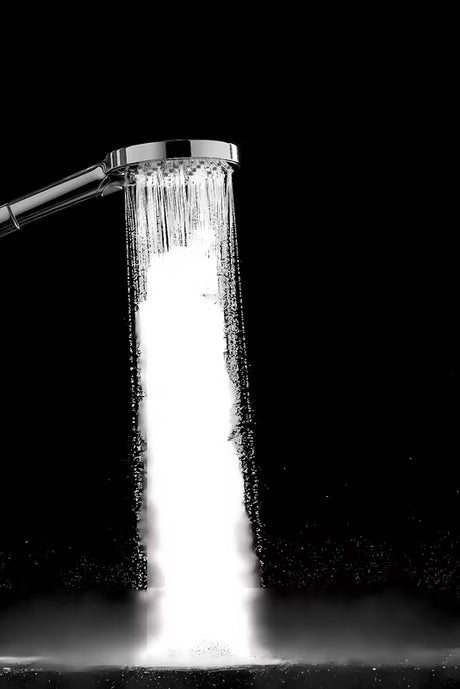 Ročna prha Hansgrohe Raindance Select S v krom izvedbi z gumbom Select in s tremi vrstami curka