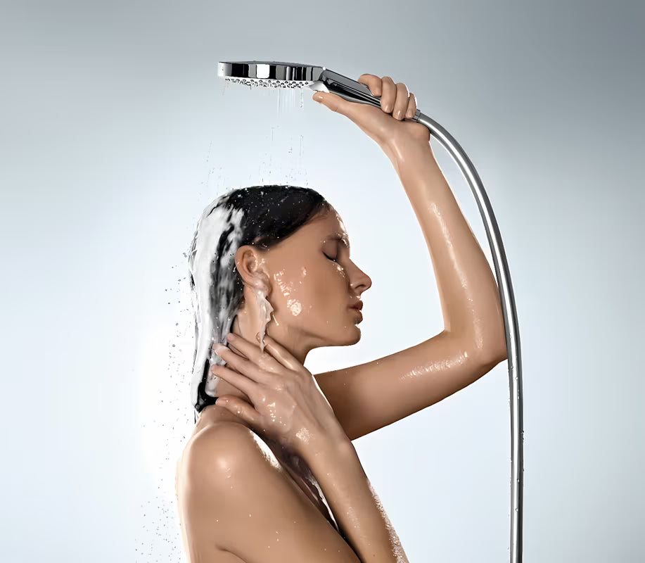 Kromirana ročna prha Hansgrohe Raindance Select S 120 z gumbom Select s tremi vrstami curka