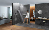 Ročna prha Hansgrohe Rainfinity 130 3jet v mat beli barvi z antracitno pršno ploščo