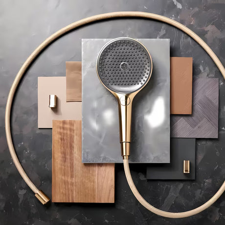 Hansgrohe Rainfinity tuš set EcoSmart u sjajnoj zlatnoj izvedbi s ručnim tušem, šipkom i tekstilnim crijevom