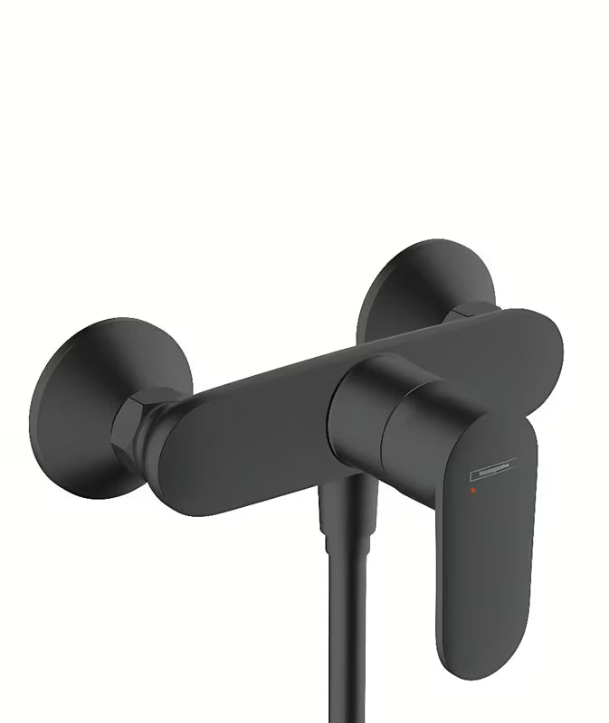 Hansgrohe Vernis Blend stenska enoročna armatura za tuš v mat črni izvedbi
